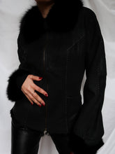 Load image into Gallery viewer, Vintage shearling vest