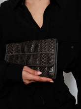 Load image into Gallery viewer, vintage snake clutch bag