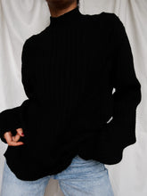 Load image into Gallery viewer, PIERRE CARDIN wool knit