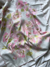 Load image into Gallery viewer, GUY LAROCHE scarf