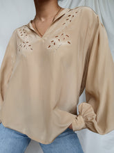 Load image into Gallery viewer, « Hélène » Silk shirt
