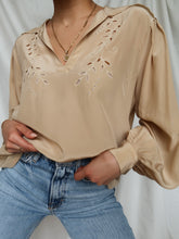 Load image into Gallery viewer, « Hélène » Silk shirt