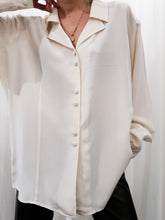 Load image into Gallery viewer, JARVI MUOTI silk shirt