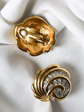 Load image into Gallery viewer, "Storm" vintage earrings
