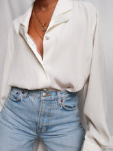 Load image into Gallery viewer, « Marwa » white shirt
