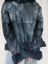 Load image into Gallery viewer, « Bold » fur vest