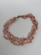 Load image into Gallery viewer, « Gabrielle » pearls necklace