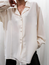 Load image into Gallery viewer, JARVI MUOTI silk shirt