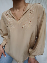 Load image into Gallery viewer, « Hélène » Silk shirt