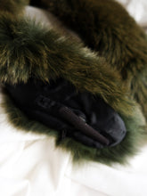 Load image into Gallery viewer, Vintage fox fur collar