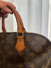Load image into Gallery viewer, LOUIS VUITTON ALMA MM BAG