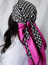 Load image into Gallery viewer, ANN TAYLOR silk scarf