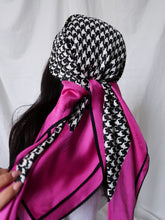 Load image into Gallery viewer, ANN TAYLOR silk scarf