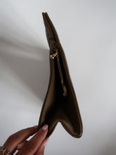 Load image into Gallery viewer, Vintage leather bag