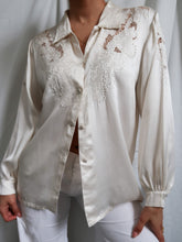 Load image into Gallery viewer, "Hanoï" silk shirt