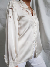 Load image into Gallery viewer, "Hanoï" silk shirt