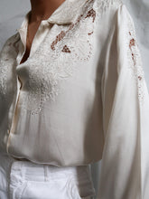 Load image into Gallery viewer, "Hanoï" silk shirt
