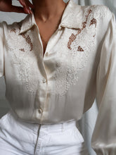 Load image into Gallery viewer, "Hanoï" silk shirt