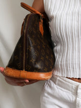 Load image into Gallery viewer, LOUIS VUITTON ALMA MM BAG