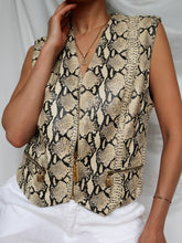 Load image into Gallery viewer, NOUCHKA leather vest