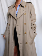 Load image into Gallery viewer, Vintage BURBERRY trench coat (S)
