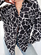 Load image into Gallery viewer, "Rania" silk shirt