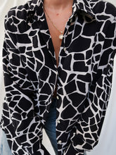 Load image into Gallery viewer, "Rania" silk shirt