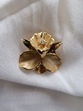 Load image into Gallery viewer, "Orchid" scarf ring