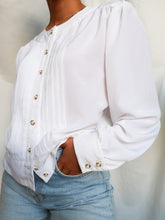 Load image into Gallery viewer, "Daisy" vintage shirt