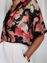 Load image into Gallery viewer, "Rosas" silk shirt