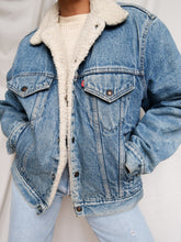 Load image into Gallery viewer, vintage LEVI'S sherpa trucker jacket