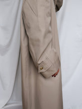 Load image into Gallery viewer, BURBERRY trench coat