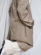 Load image into Gallery viewer, BURBERRY trench coat