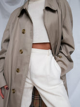 Load image into Gallery viewer, BURBERRY trench coat