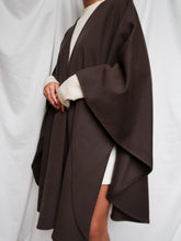 Load image into Gallery viewer, Cocoa wool cape