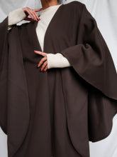 Load image into Gallery viewer, Cocoa wool cape