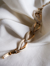 Load image into Gallery viewer, "Shell" vintage necklace