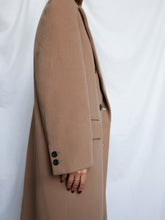 Load image into Gallery viewer, "Dulce" camel coat