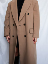 Load image into Gallery viewer, "Dulce" camel coat