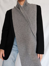 Load image into Gallery viewer, BENETTON wool scarf