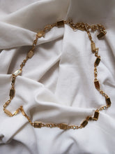 Load image into Gallery viewer, "Alma" chain belt