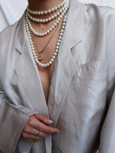 Load image into Gallery viewer, "Ivory" silk blazer