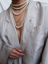 Load image into Gallery viewer, Vintage pearls necklace