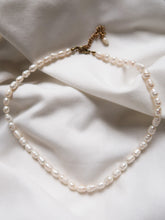 Load image into Gallery viewer, "Ariel" pearls necklace