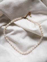 Load image into Gallery viewer, "Ariel" pearls necklace