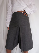 Load image into Gallery viewer, "Seoul" wool shorts