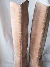 Load image into Gallery viewer, « Carrie » suede leather boots