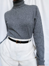 Load image into Gallery viewer, "Lia" cashmere turtleneck jumper