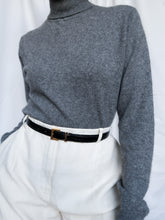 Load image into Gallery viewer, "Lia" cashmere turtleneck jumper