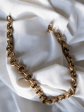 Load image into Gallery viewer, AGATHA golden necklace